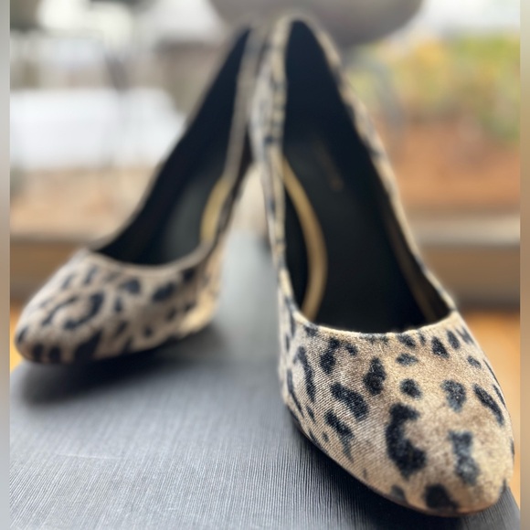 BCBGeneration Animal Print Stiletto Pump
Size 10B (medium width) - Picture 8 of 11